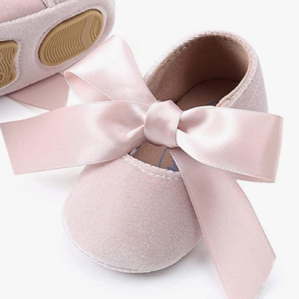 Pink Baby shoes, 0-6 months